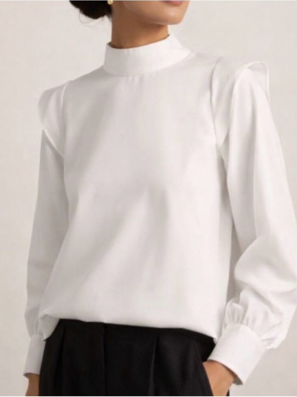 Everlane white wing-shoulder mock-neck blouse size 4 100% cotton
